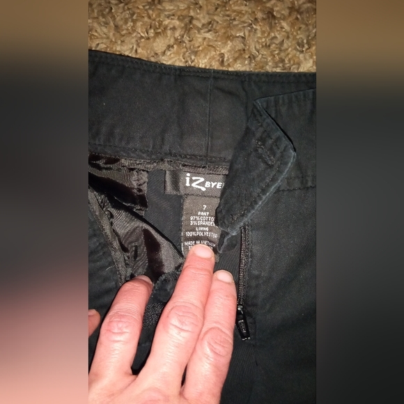 Capris - Picture 3 of 4